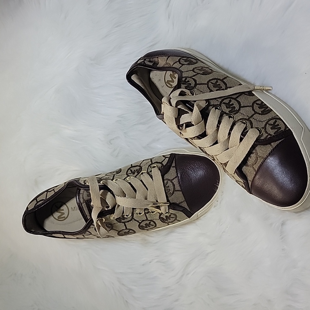 Micheal Kors Sneakers